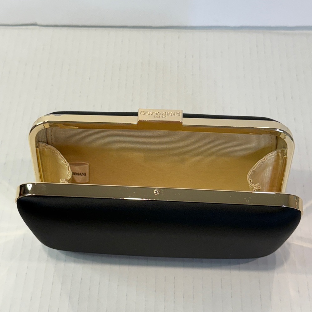 🆕 Giorgio Armani Parfums Black & Gold Clutch Case – Elegant Display Piece 🆕 - Picture 4 of 16